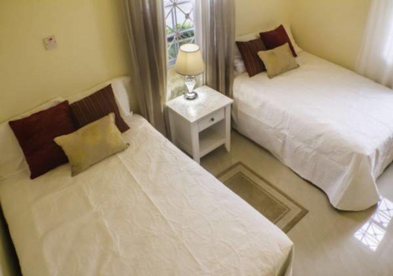 N2N Suites - Ochio Rios Vacation Home Очо-Риос Экстерьер фото